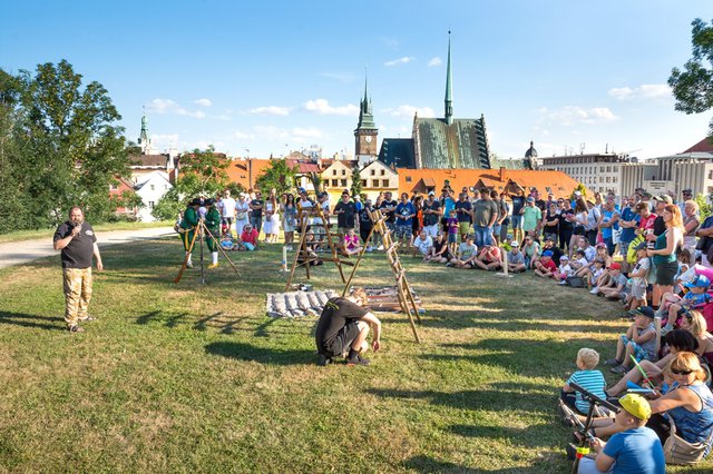 Střílení u pernštejnských kanonů