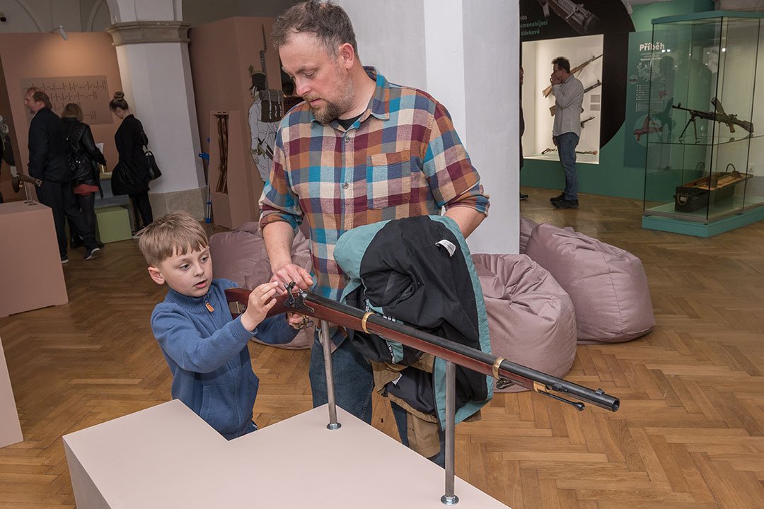 Od střelného prachu k samopalu