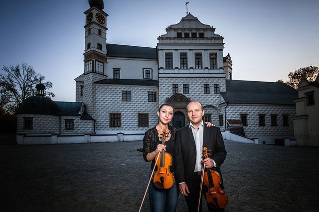 Hudební duo Zdeňky a Petra Vránových