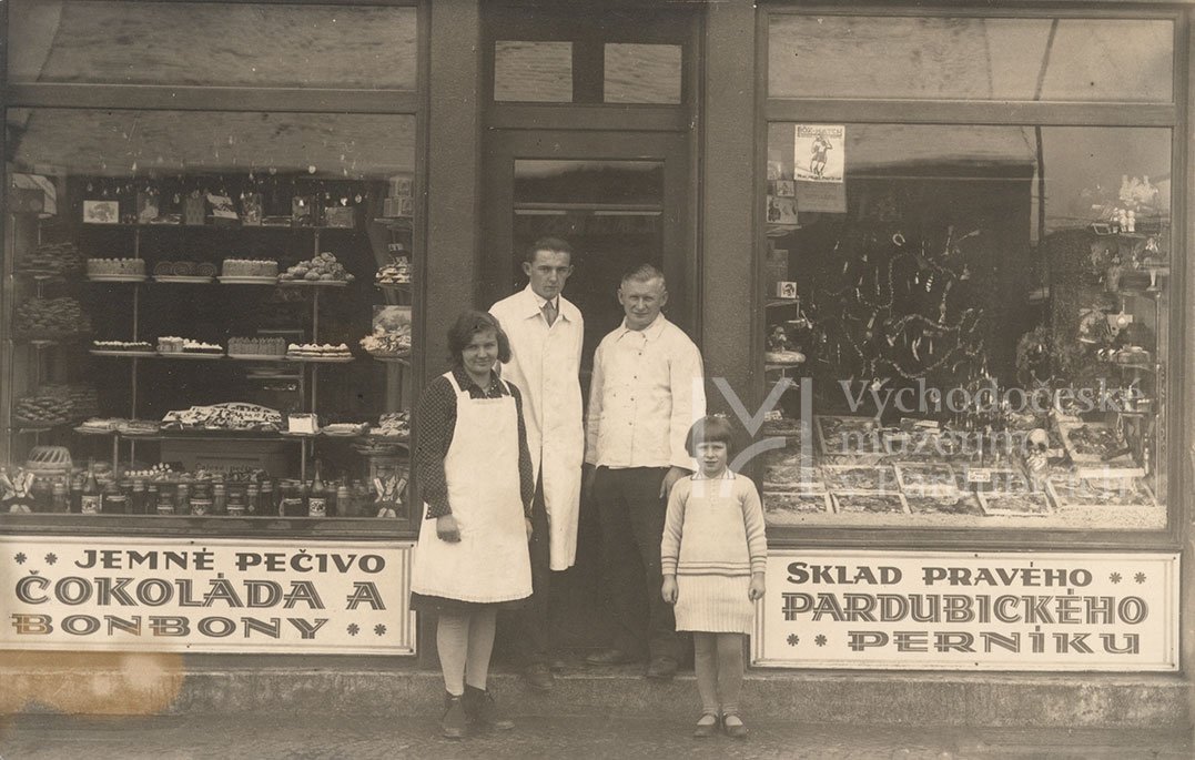 U Tikvů. Příběh pardubické cukrárny